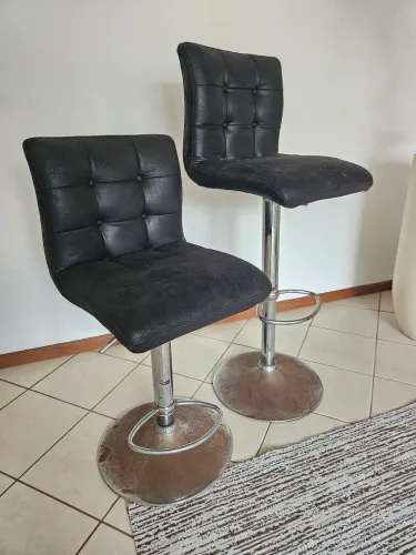 PAR BANCOS | 2 banquetas de altura regulável 