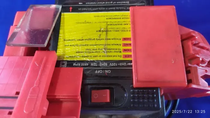 AFIADOR MOTORIZADO PARA FACAS, TESOURAS, FORMOES 127V