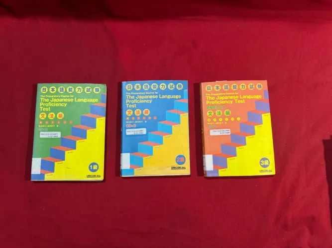Livro curso preparatório proficiência japonês 3 volumes