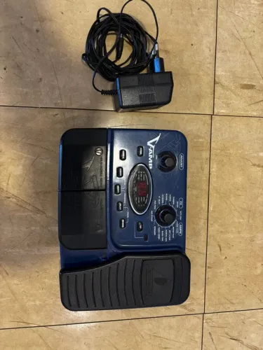 Pedal Behringer V-AMP