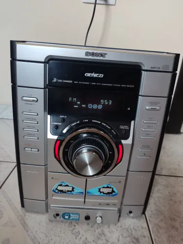 Mini System Sony Genezi MHC-RG475S com defeito 
