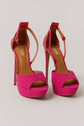 Sandália Shutz nova