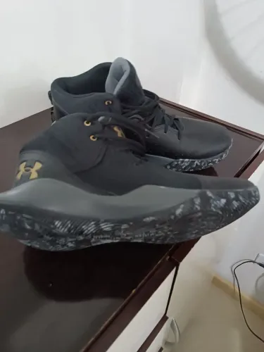 Tênis underarmour jet 21 preto 45 zerado não serviu