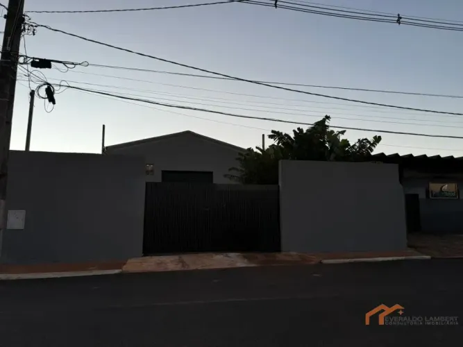 BARRACÃO 850m² Novo c/ mezanino.