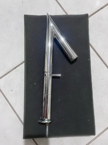 Torneira Bica alta 37 cm altura com registro metade