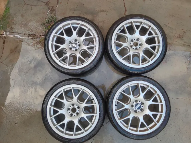 Rodas réplica BBS R18 PNEUS em 80/90%