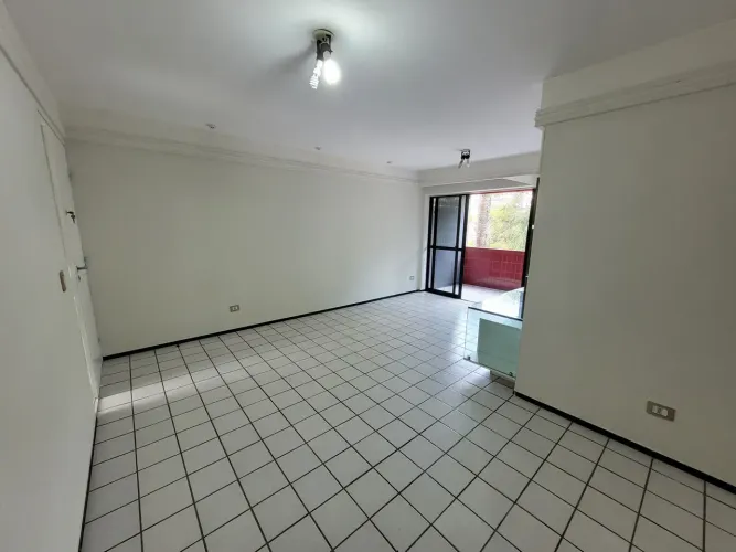 Alugo apartamento com 2 quartos, sendo um suíte e 1 escritório na Madalena - Recife - PE
