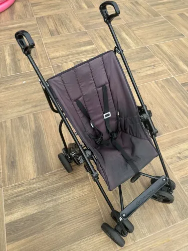 Carrinho de bebê (guarda chuva galzerano)