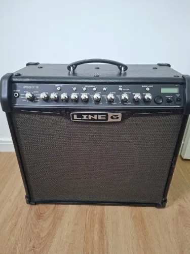 Amplificador line 6 spider IV75