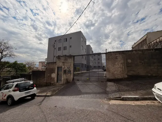Imóvel para aluguel tem 50 metros quadrados com 2 quartos em Floramar - Belo Horizonte - M