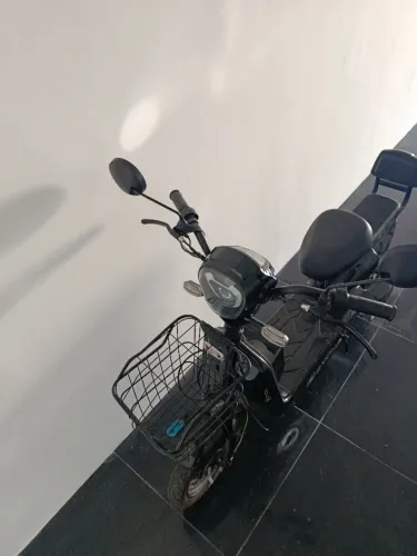 Moto elétrica ZYON 