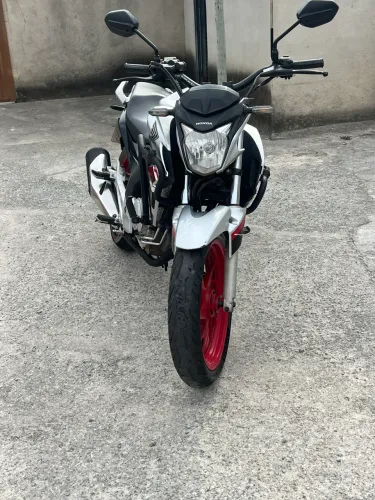 CB Twister 250
