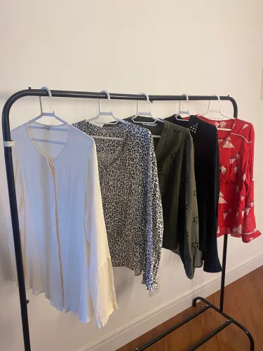 05 (cinco) Camisas