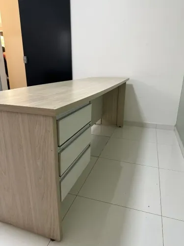 MESA DE ESCRITORIO