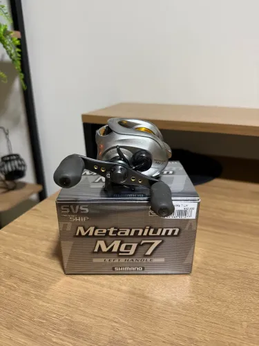 Carretilha Shimano METANIUM MG7 sem detalhes 