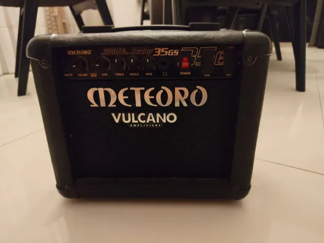 Amplificador meteoro 35gs em excelente estado