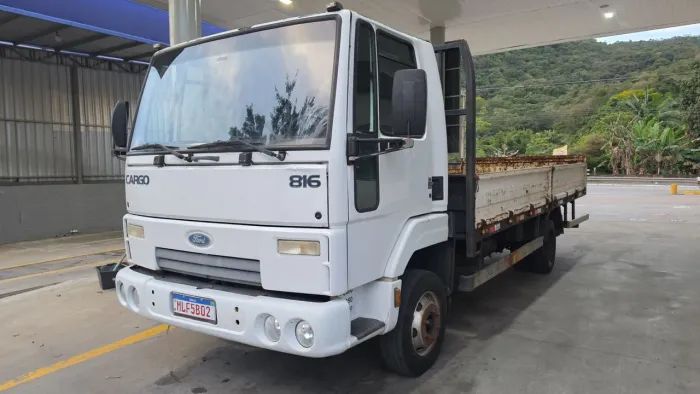 FORD CARGO