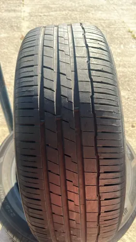 Pneu Hankook 225/55 R19