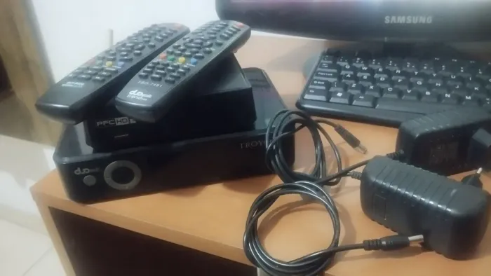 Mvende se os dois, com controle e fonte funcionando.