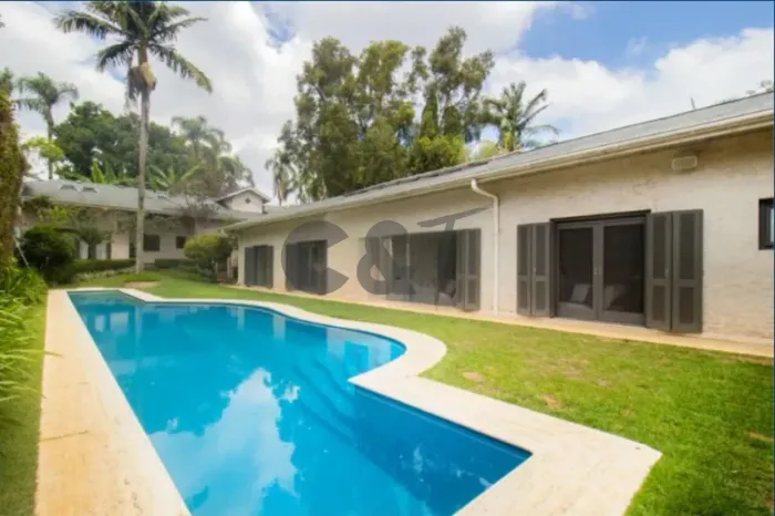 Casa Térrea - 5 Dormitórios (3 Suítes) à Venda no Alto da Boa Vista - São Paulo/SP