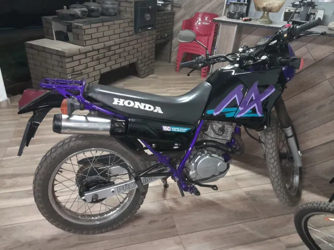 Moto nx 150