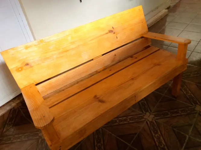 Banco para 3 pessoas em madeira de pinus