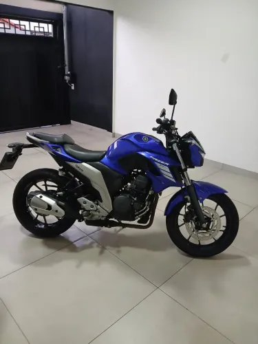 Fz25/Fazer