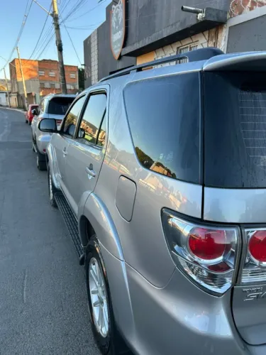 Toyota Hilux SW4 SRV D4-d 4X4 3.0 TDI Dies. AUT 2015