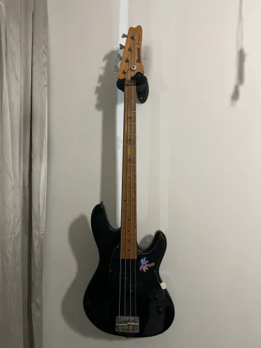 Baixo Ibanez TR