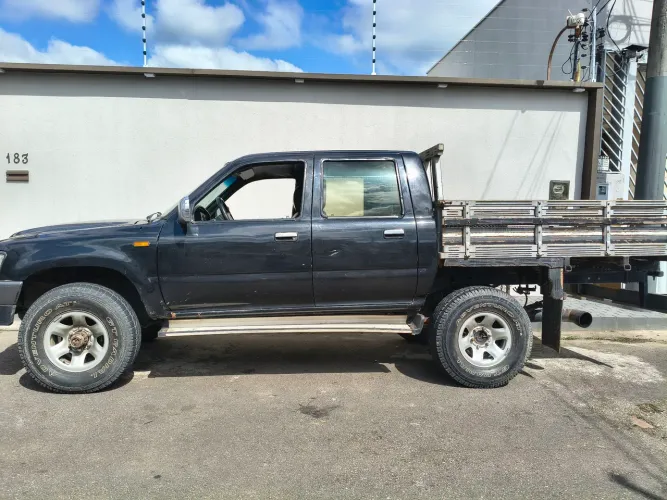 Toyota Hilux CD SRV 4X4 3.0 8V 116cv TB Diesel 2004