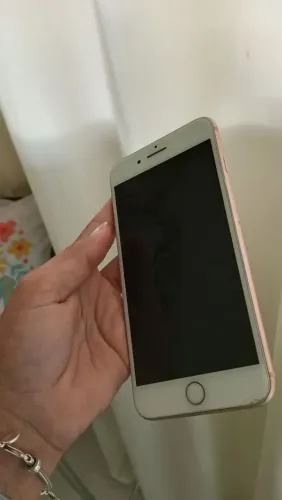 iPhone semi-novo rose 8 plus 64GB