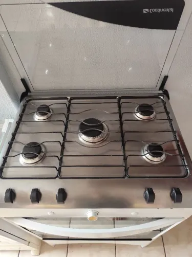 Vende-se fogão 5 bocas em bom estado 