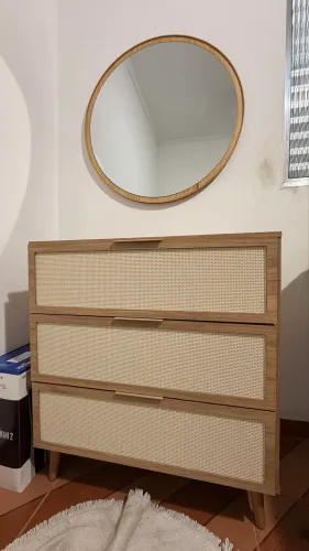 Cômoda de palhinha