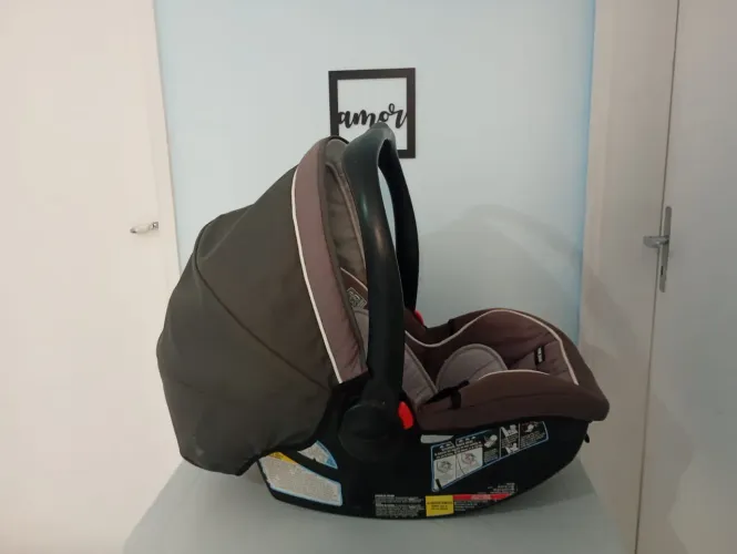 Vendo Bebê Conforto Carro !!!!