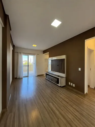 Apartamento semi mobiliado no centro!!