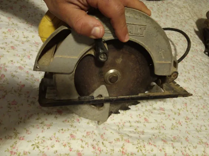 Serra Circular Dewalt