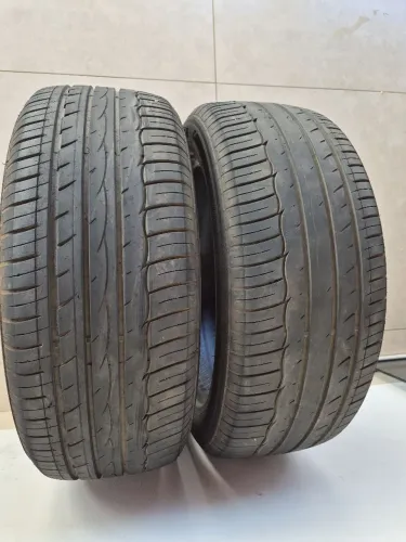 Pneu Aro17 215 55
