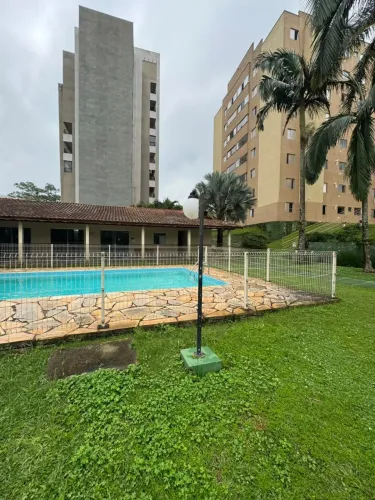 Apartamento em Condomínio Clube em São Roque!