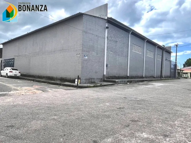 Galpão Comercial de Esquina | 600m² | Barra do Ceará |Excelente Localização