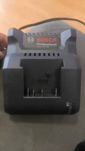 Carregador Bosch 18V-20