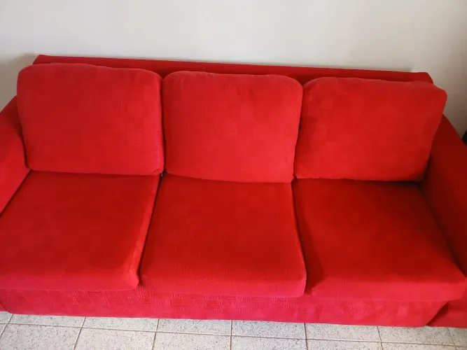 Sofá confortável e bem conservado