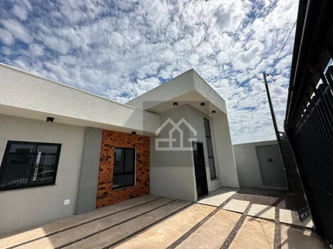 Casa nova no Bairro 14 de Novembro, com 3 dormitórios, sendo suíte.