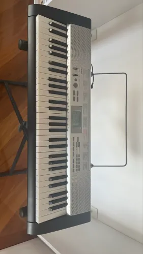 Teclado Casio Lk-130