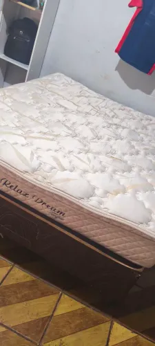Cama box casal em bom estado