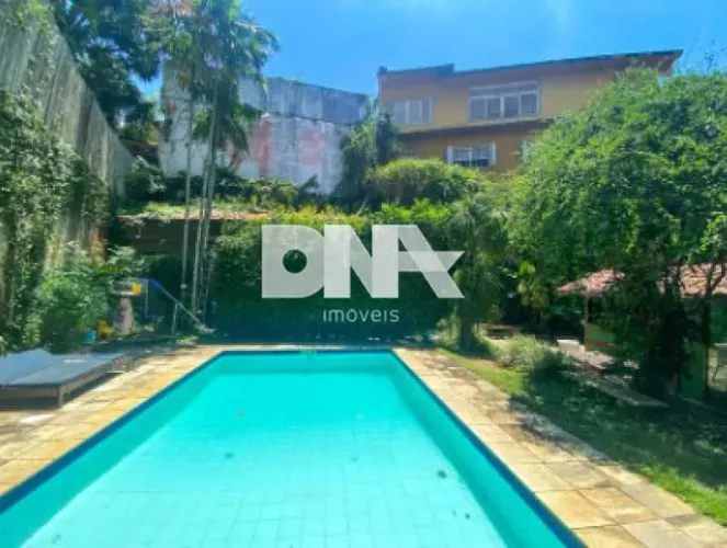 Casa de rua - Duplex / Residencial / Gávea