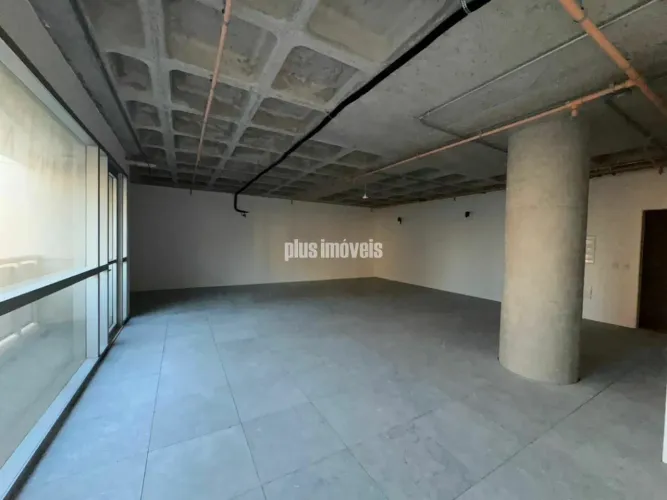 Oportunidade comercial estratégica na Chácara Santo Antônio