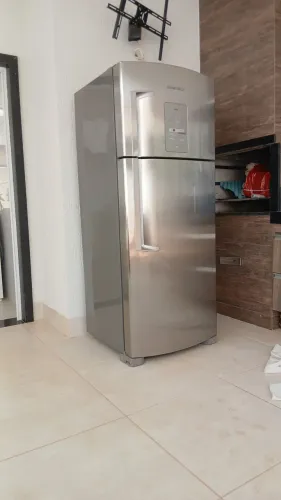 Geladeira e máquina de lavar pra tirar peças