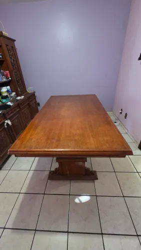 Conjunto mesa e armário