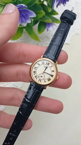 Seiko Quartz Vintage Segundeiro Subdial (1983) - Numerais Romanos e Banho a Ouro