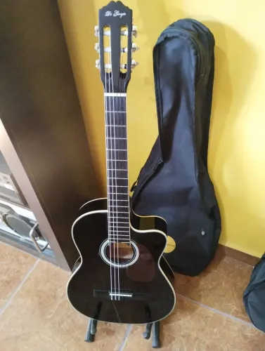 Violão Flat di Giorgio, nylon eletroacústico, excelente!!